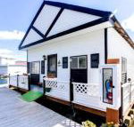 Scenic Bay Float Home Hideaway - Accommodation Los Angeles