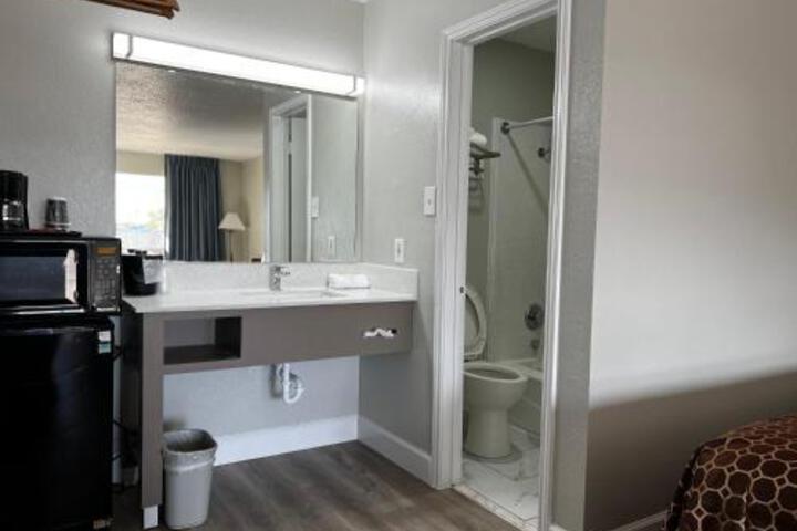 Regency Inn - thumb 4