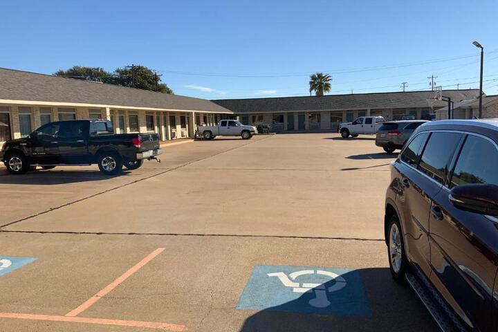 Regency Inn - thumb 7