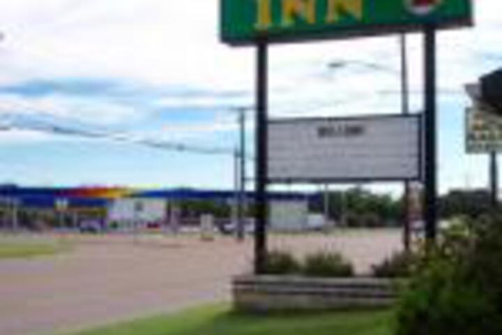 Regency Inn - thumb 0