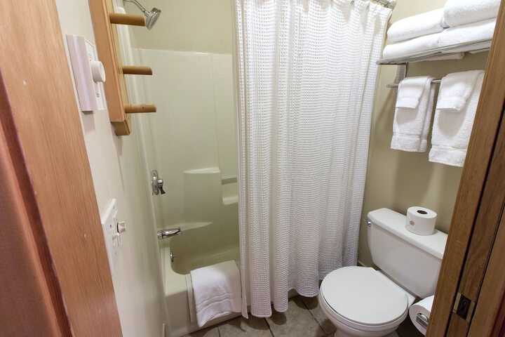 Linderhof Inn - thumb 7