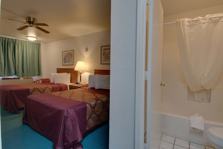 Vagabond Inn Buttonwillow I 5 - thumb 4