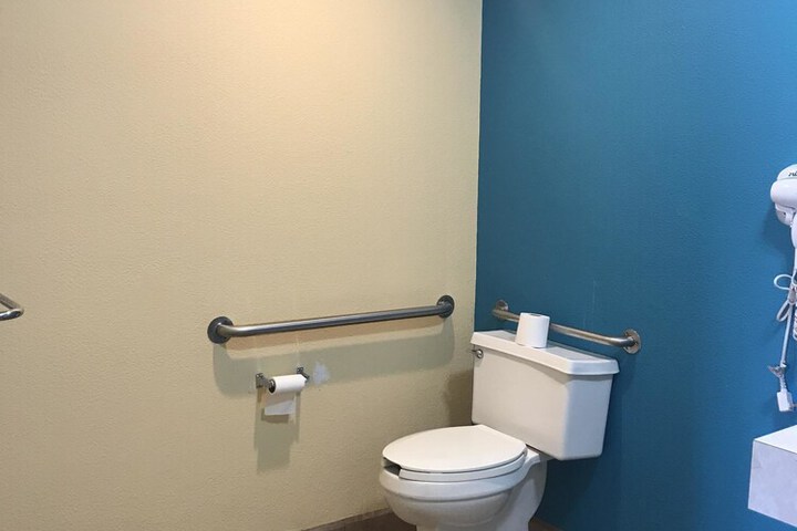 Vagabond Inn Buttonwillow I 5 - thumb 1