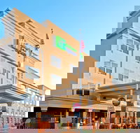 Holiday Inn Express Woodbridge an IHG Hotel - Accommodation Los Angeles