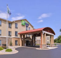 Holiday Inn Express Topeka West I-70 Wanamaker, an IHG Hotel - Accommodation Los Angeles
