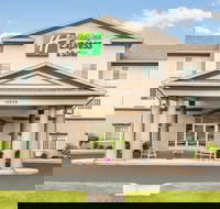 Holiday Inn Express & Suites Eau Claire North, an IHG Hotel - Accommodation Los Angeles