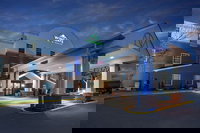 Wingate by Wyndham Roseville/Detroit