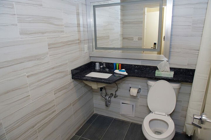 7 Days Hotel Bronx - thumb 7