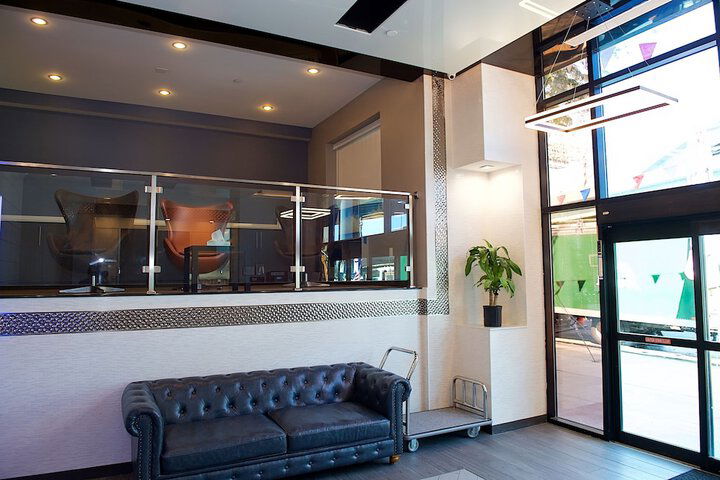 7 Days Hotel Bronx - thumb 1