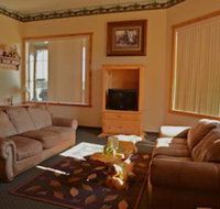 Eagle Peak Lodge  Cabins - Accommodation Los Angeles