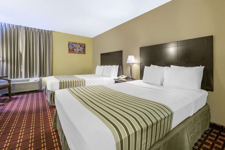 Econo Lodge Inn & Suites Triadelphia - Wheeling - thumb 6