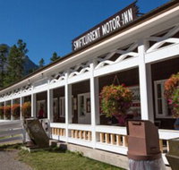 Swiftcurrent Motor Inn and Cabins - Inside the Park - Accommodation Los Angeles