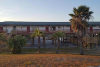 Wateredge Beach Resort