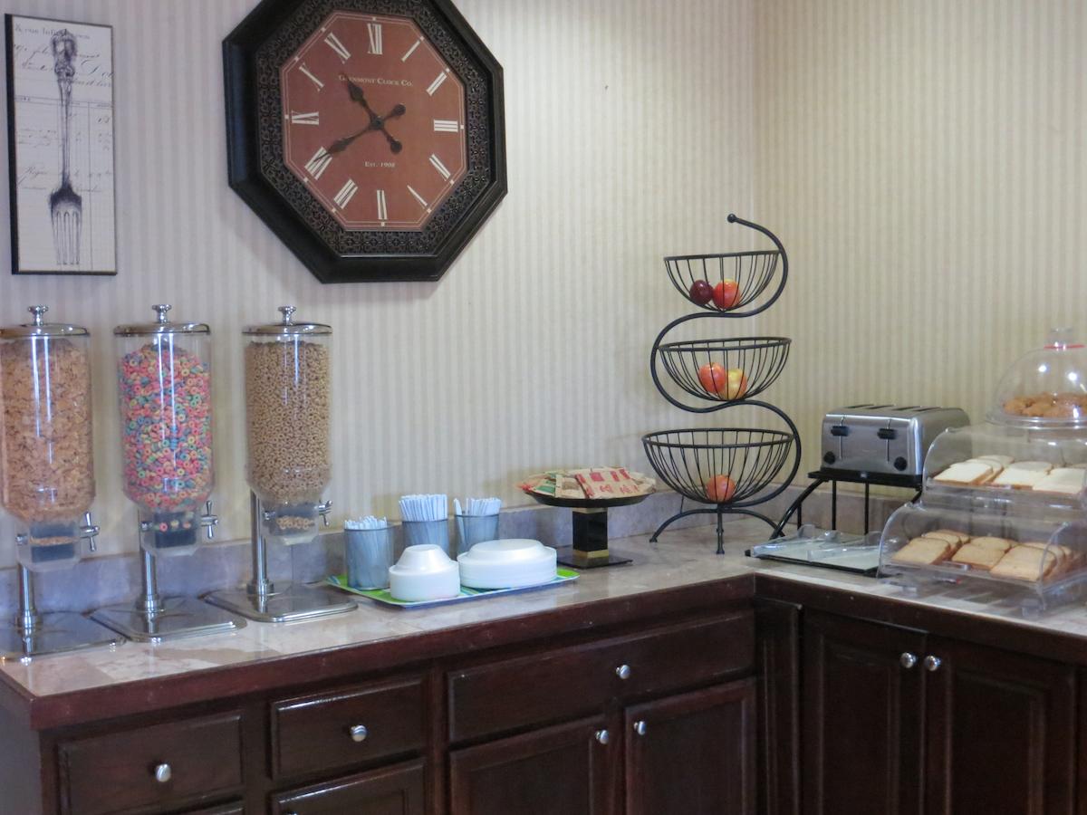 Travelodge By Wyndham Savannah Gateway - thumb 6