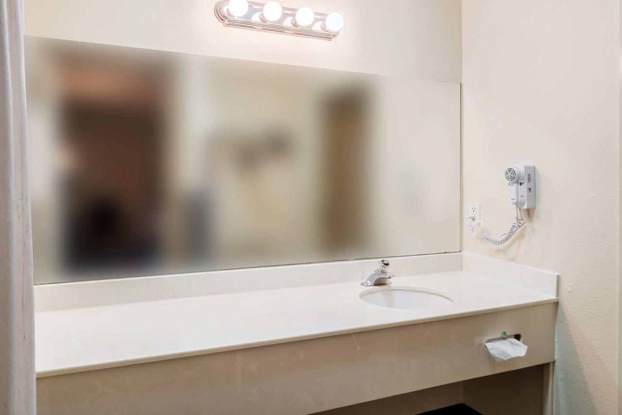 Red Roof Inn & Suites Savannah Airport - thumb 6