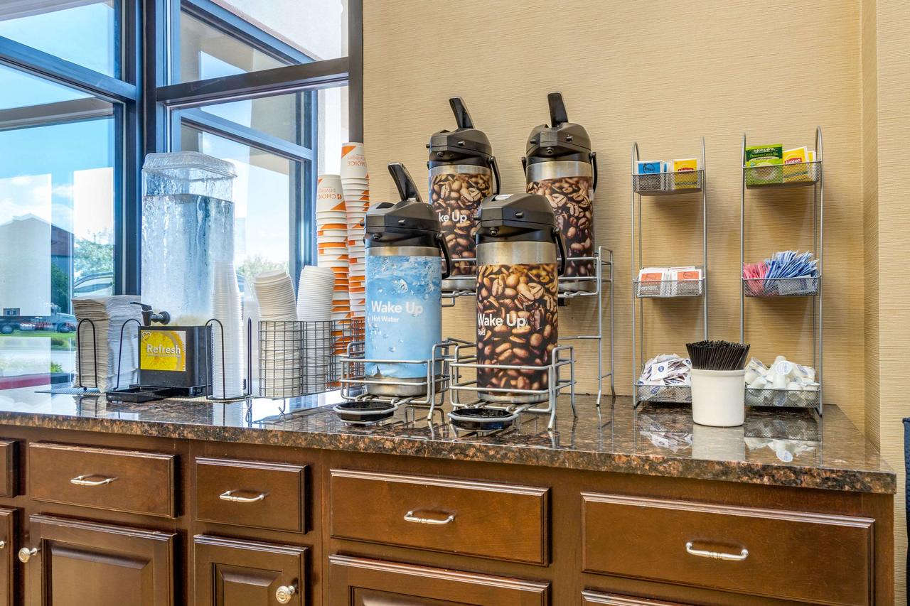 Comfort Suites Gateway - thumb 24