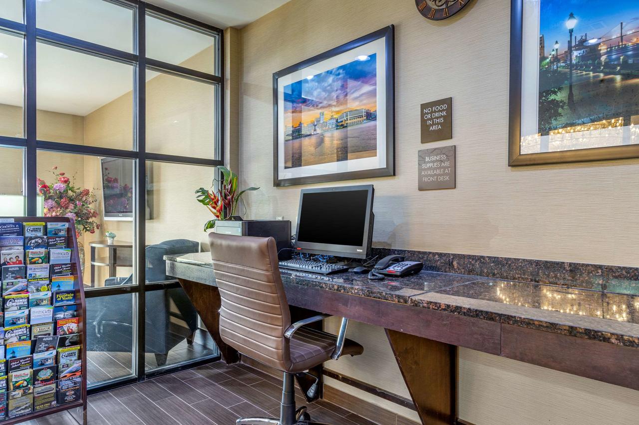 Comfort Suites Gateway - thumb 20