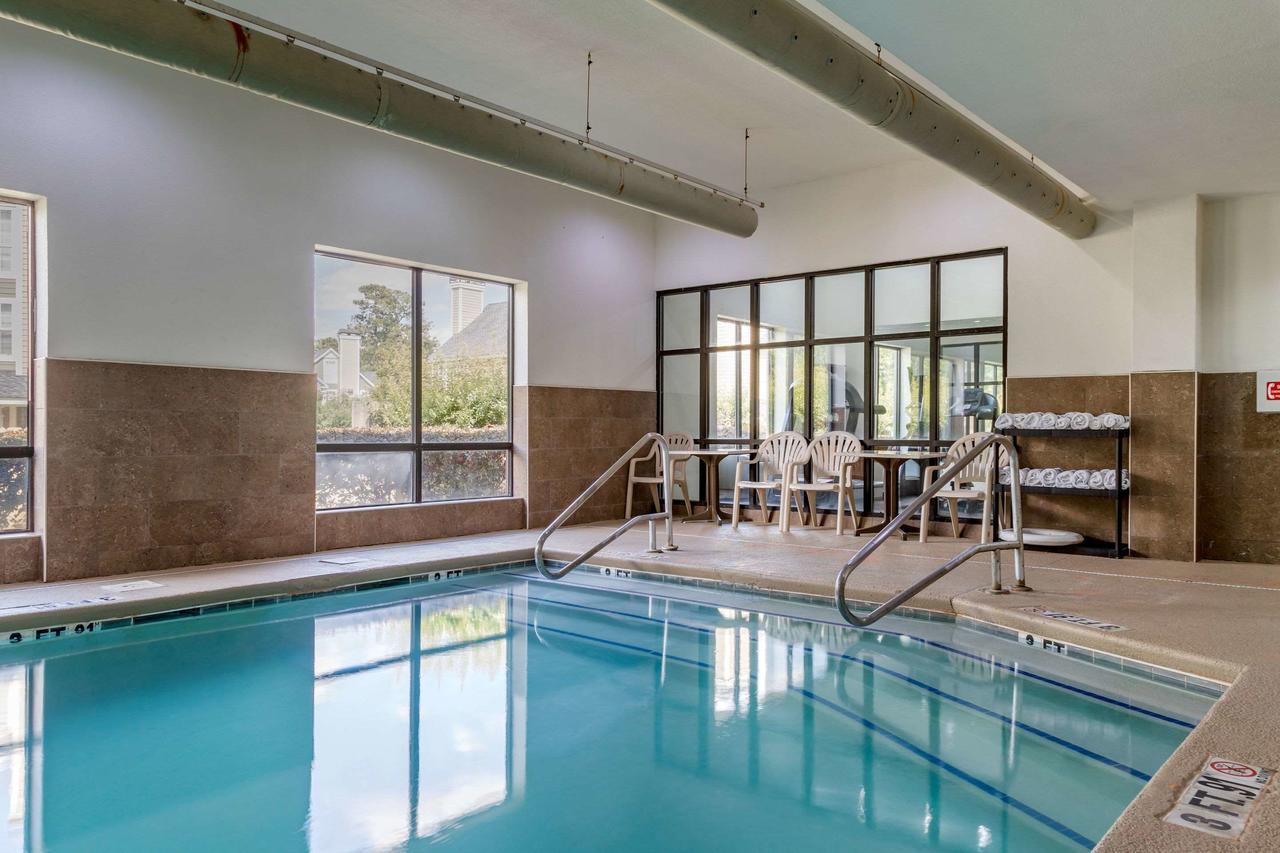 Comfort Suites Gateway - thumb 14