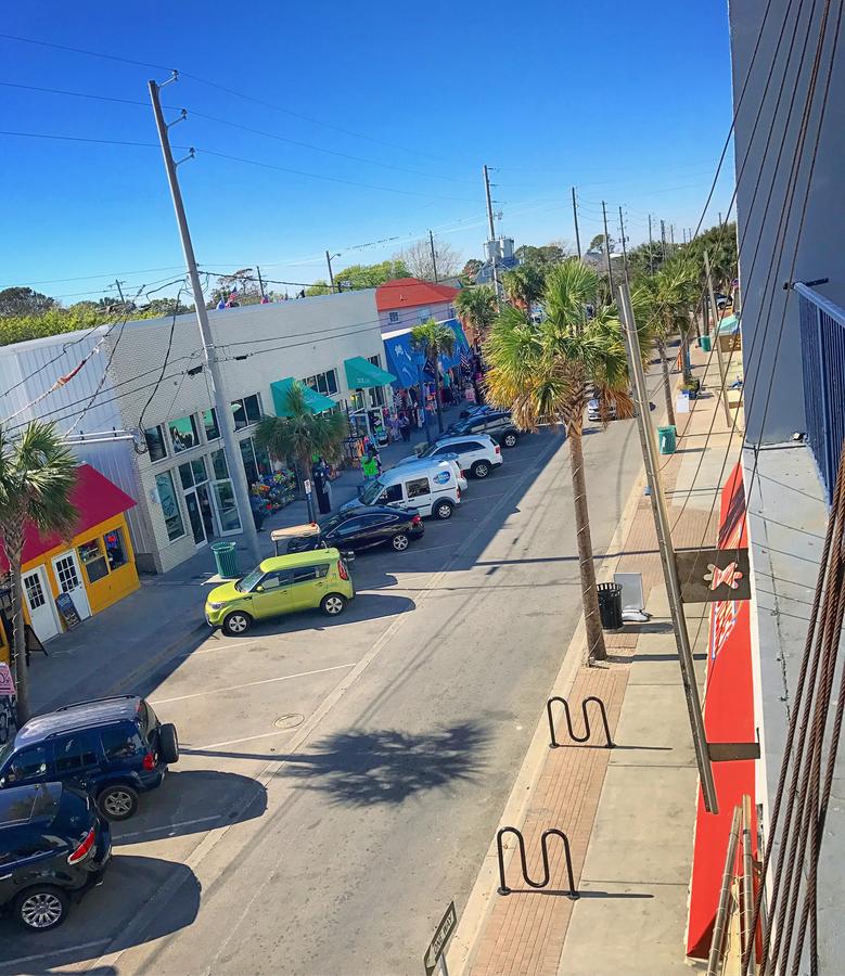 Sea And Breeze Hotel And Condo - thumb 29