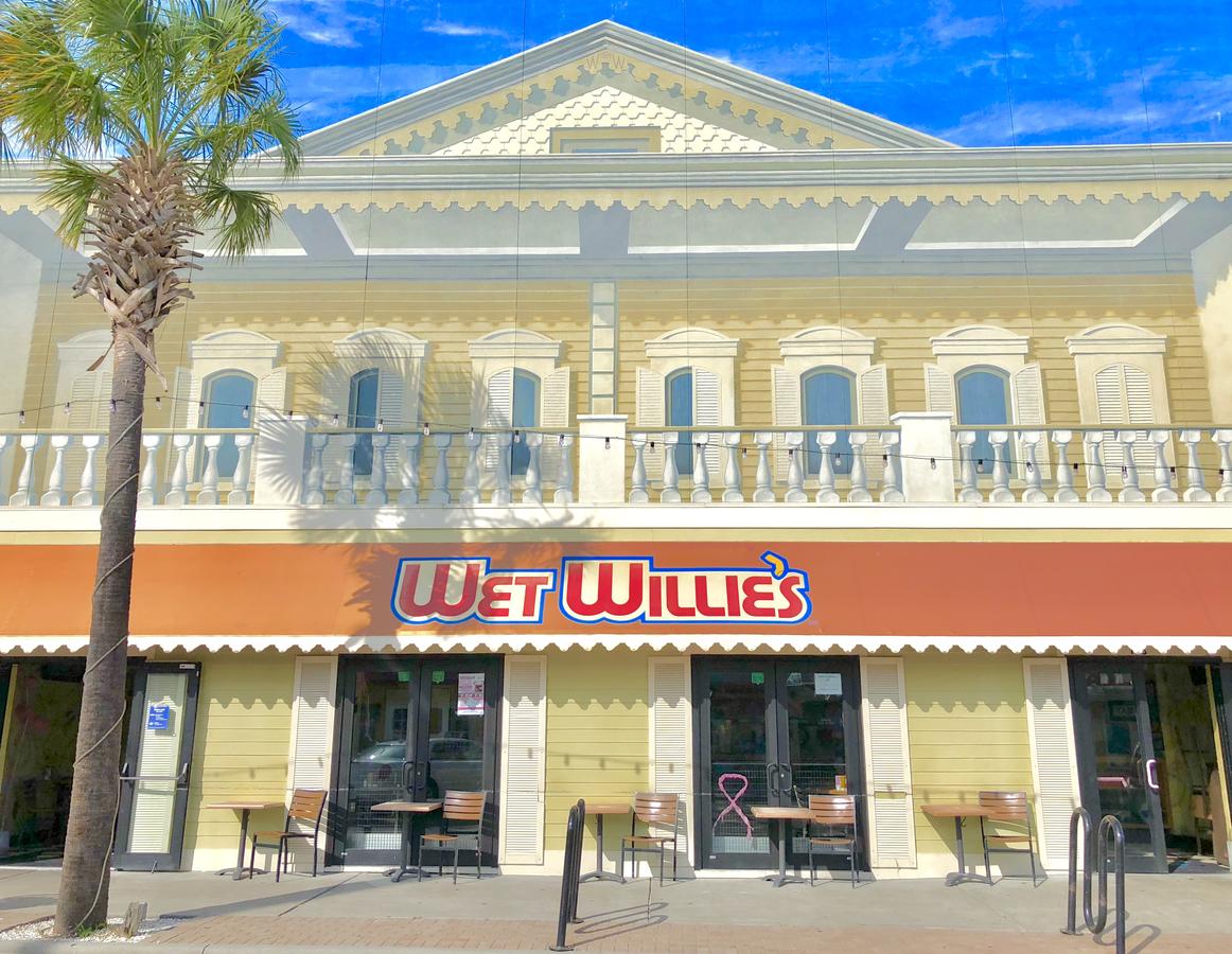 Sea And Breeze Hotel And Condo - thumb 21