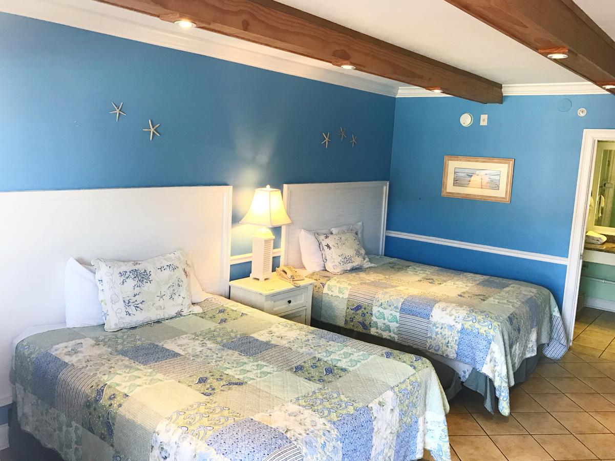 Sea And Breeze Hotel And Condo - thumb 43