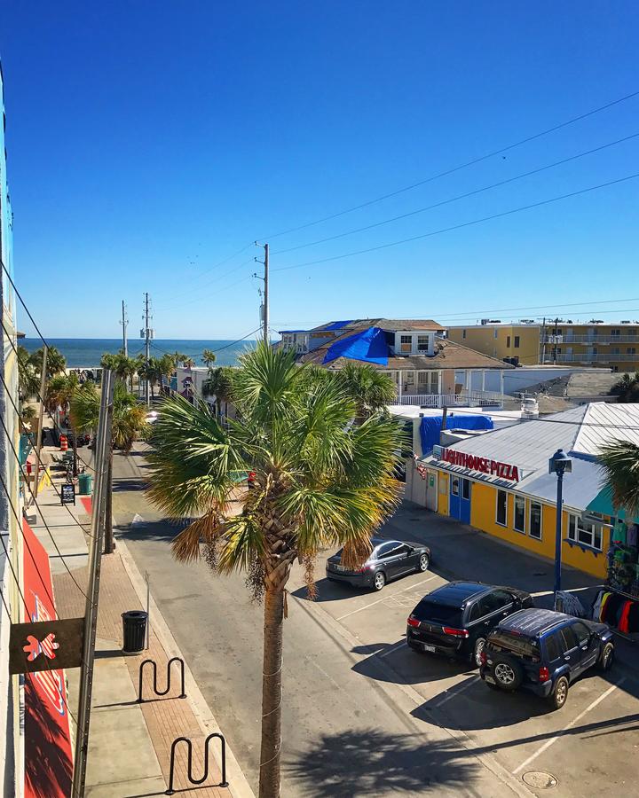 Sea And Breeze Hotel And Condo - thumb 30