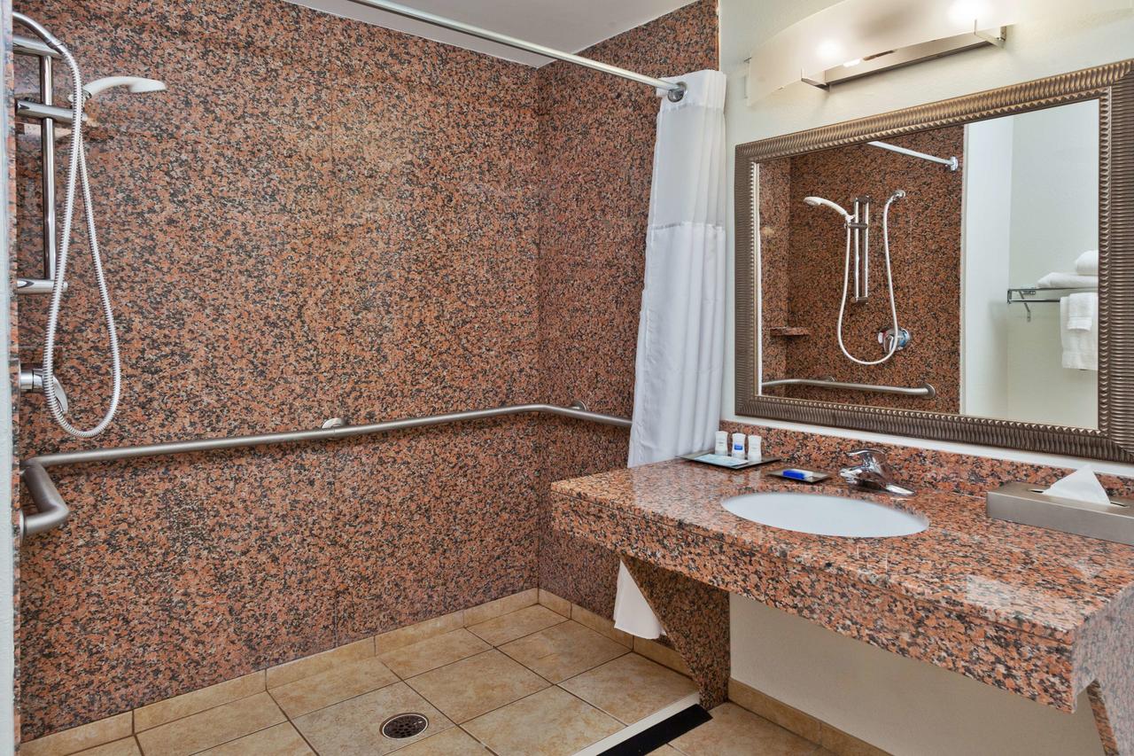 Best Western Plus Columbus Ft. Benning - thumb 2