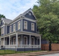 The Grand Victorian on Rose Hill Pets welcome - Accommodation Los Angeles