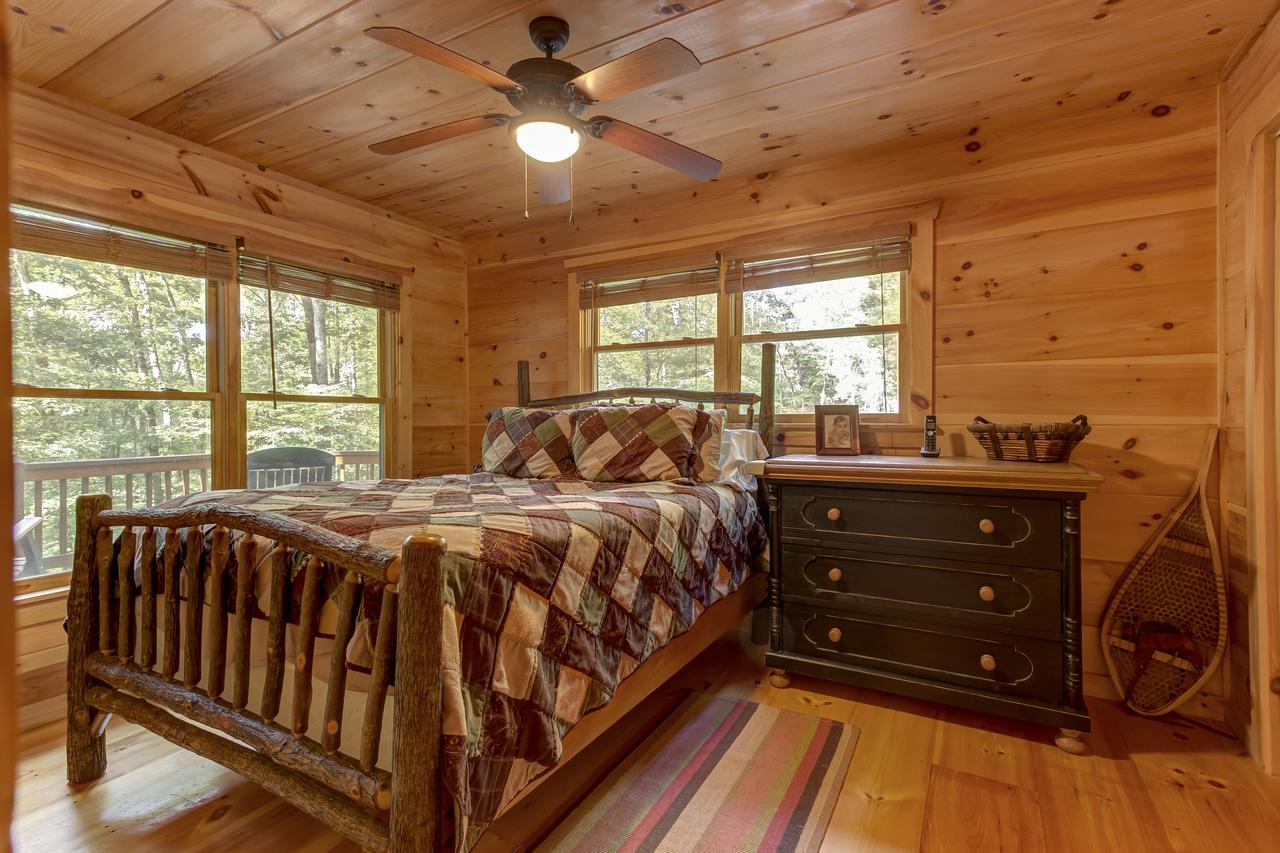 Dancing Bear Cabin - thumb 25