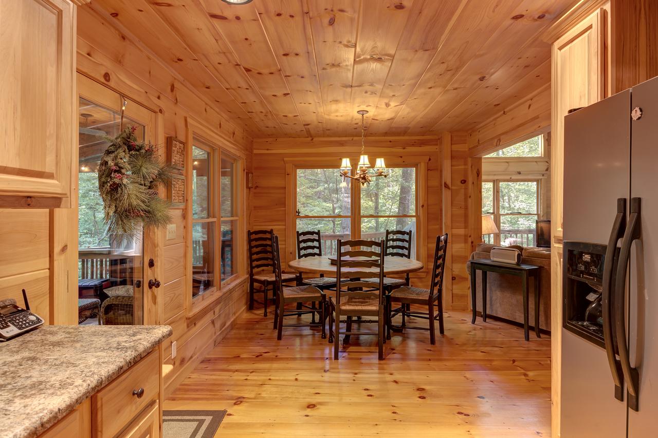 Dancing Bear Cabin - thumb 15