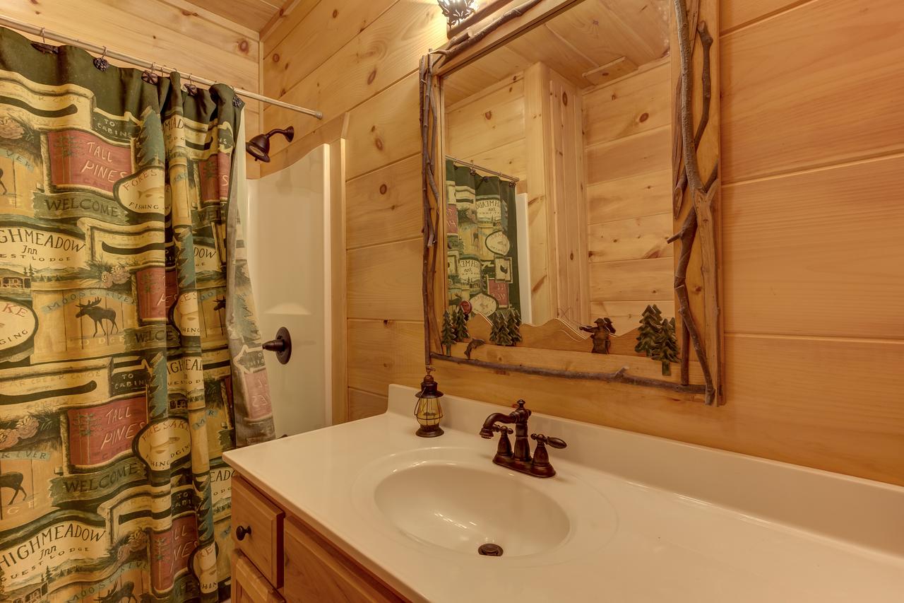 Dancing Bear Cabin - thumb 38