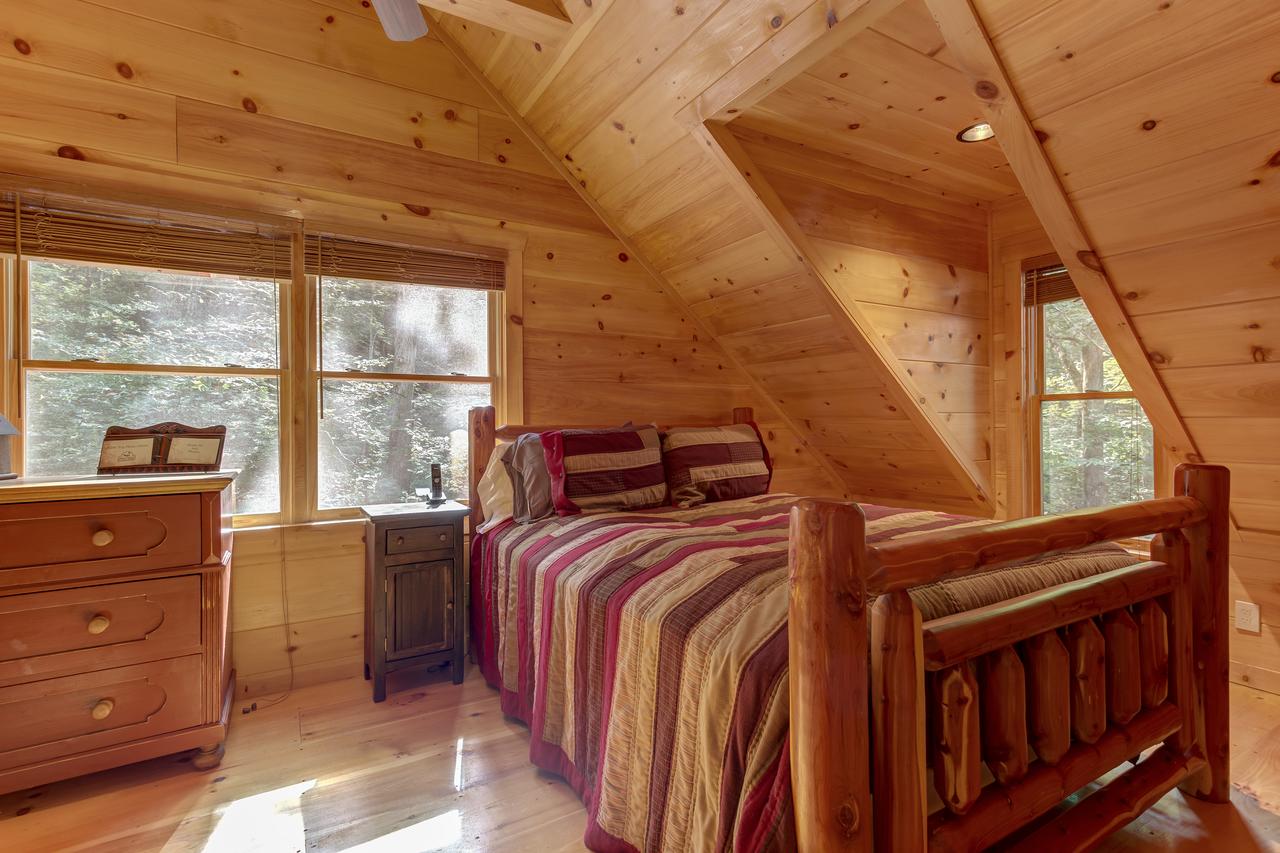 Dancing Bear Cabin - thumb 16