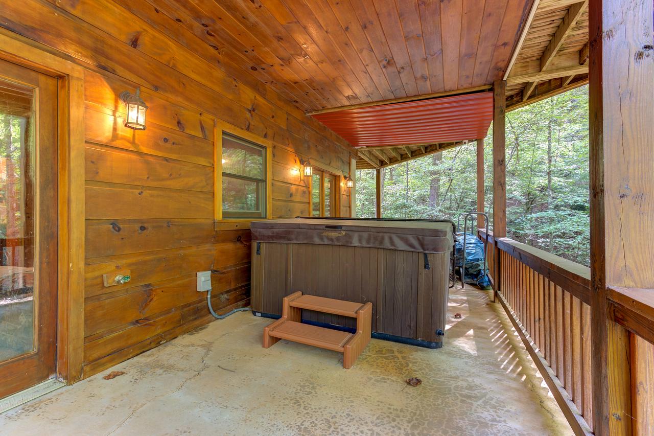 Dancing Bear Cabin - thumb 3