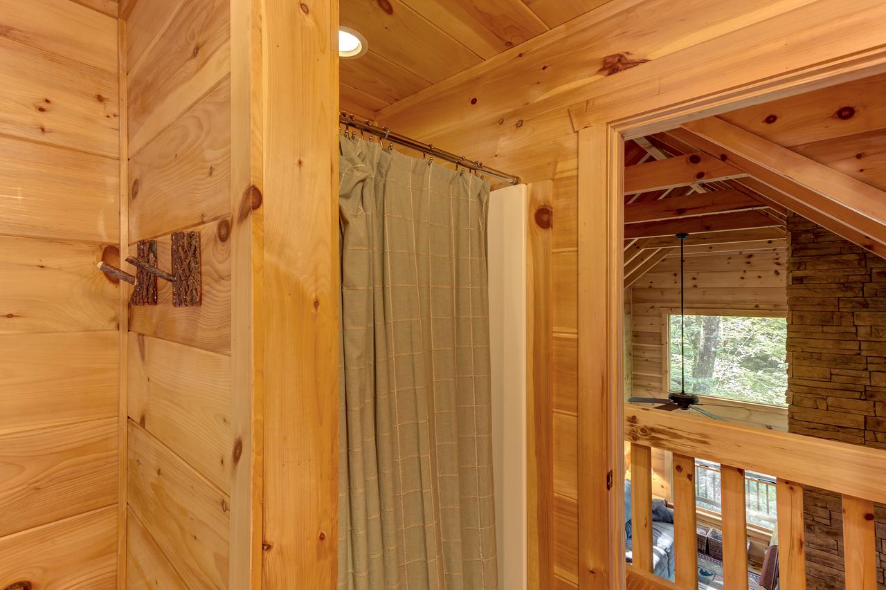 Dancing Bear Cabin - thumb 22