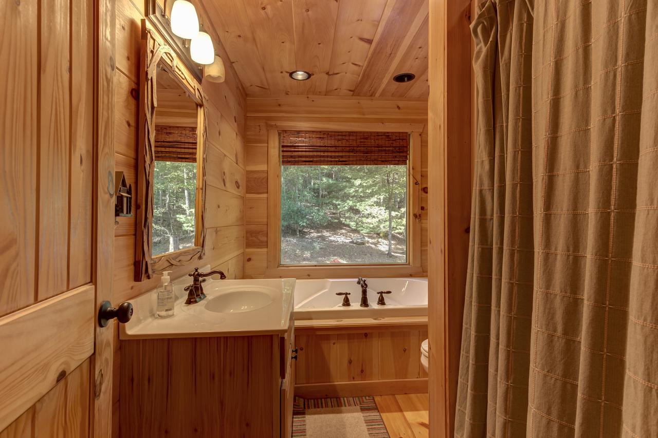 Dancing Bear Cabin - thumb 20