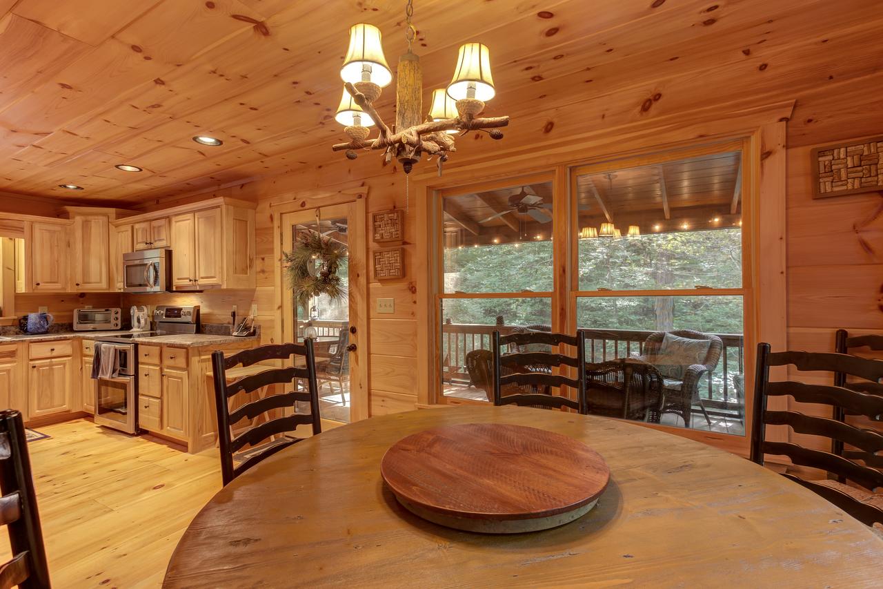 Dancing Bear Cabin - thumb 12