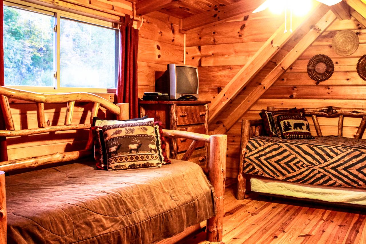 Rivers Edge Cabin - thumb 5