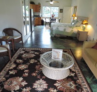 Hale Pua Villa - Hibiscus Suite - Accommodation Los Angeles