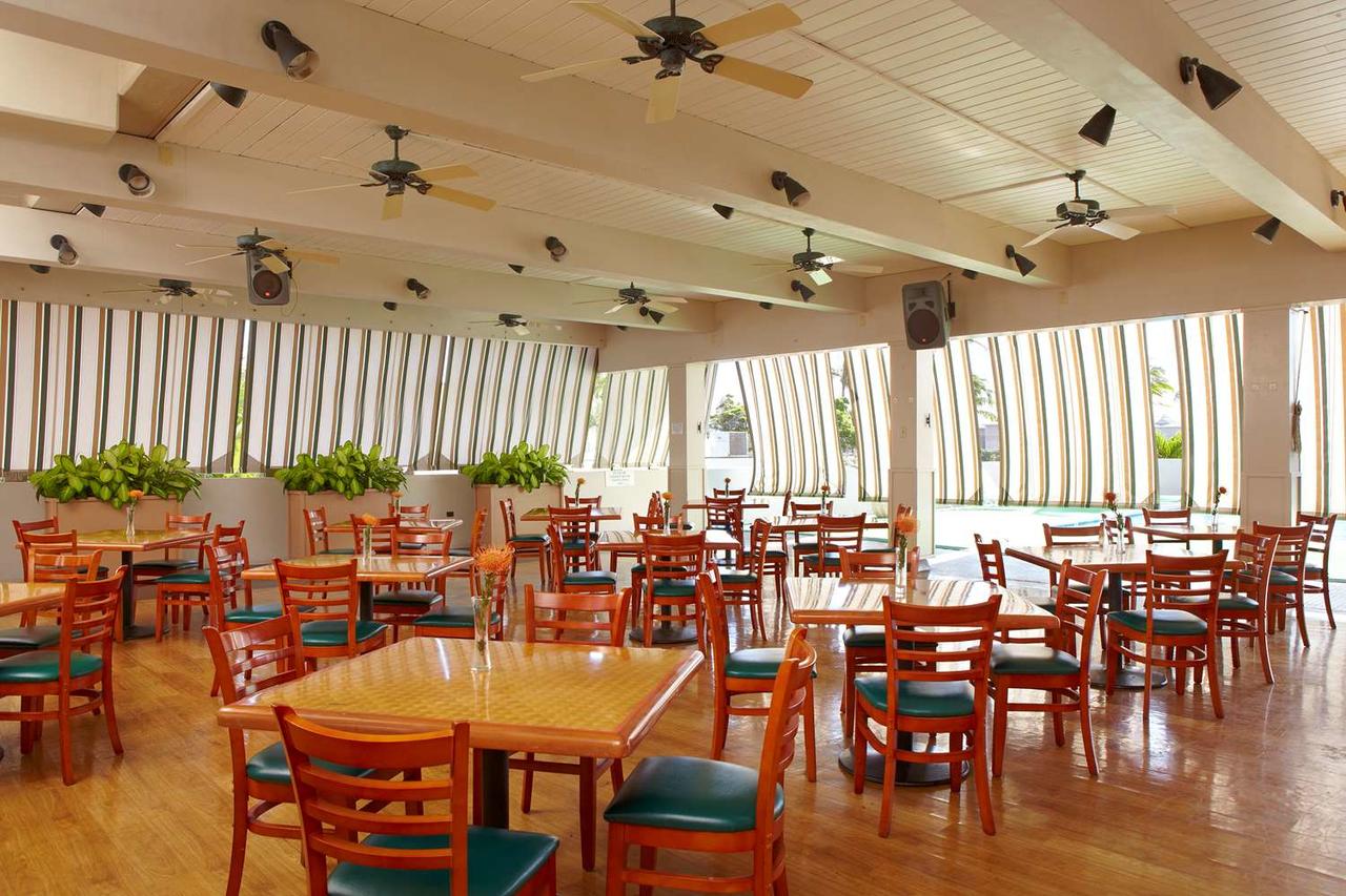 Maui Beach Hotel - thumb 18