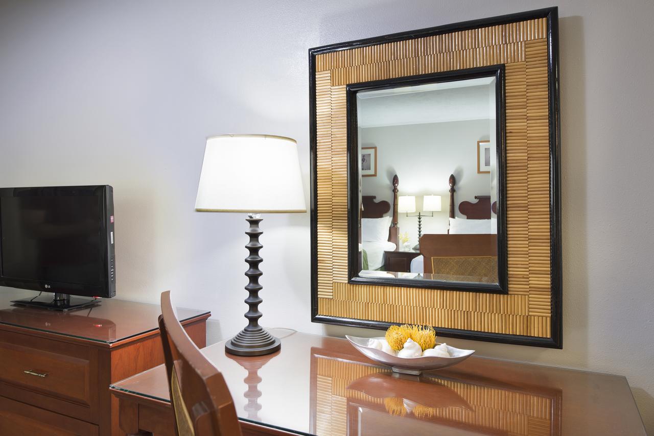 Maui Beach Hotel - thumb 25