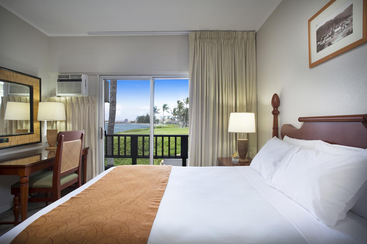 Maui Beach Hotel - thumb 22