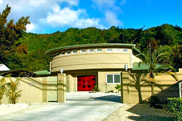 Unique Art Gallery Theater Home - thumb 1