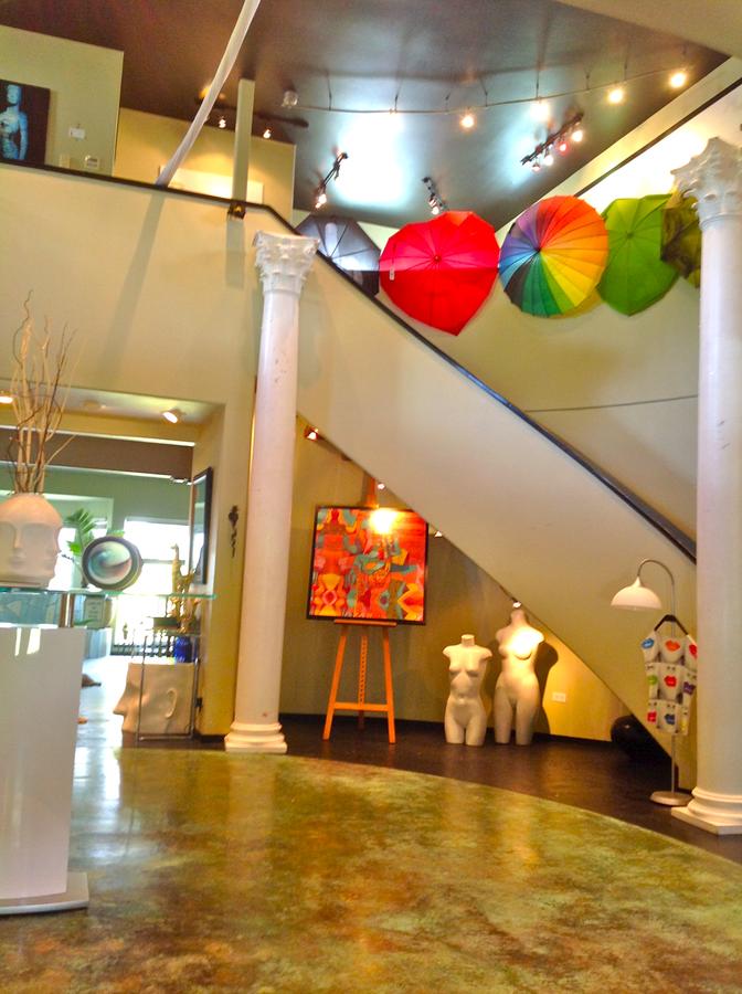 Unique Art Gallery Theater Home - thumb 4