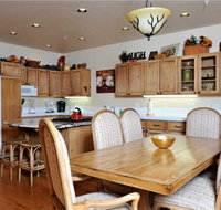Harriman Townhome Pool Access Walk to Ketchum - Accommodation Los Angeles