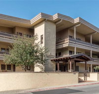 Christophe Condo with pool and view of Mt - Accommodation Los Angeles