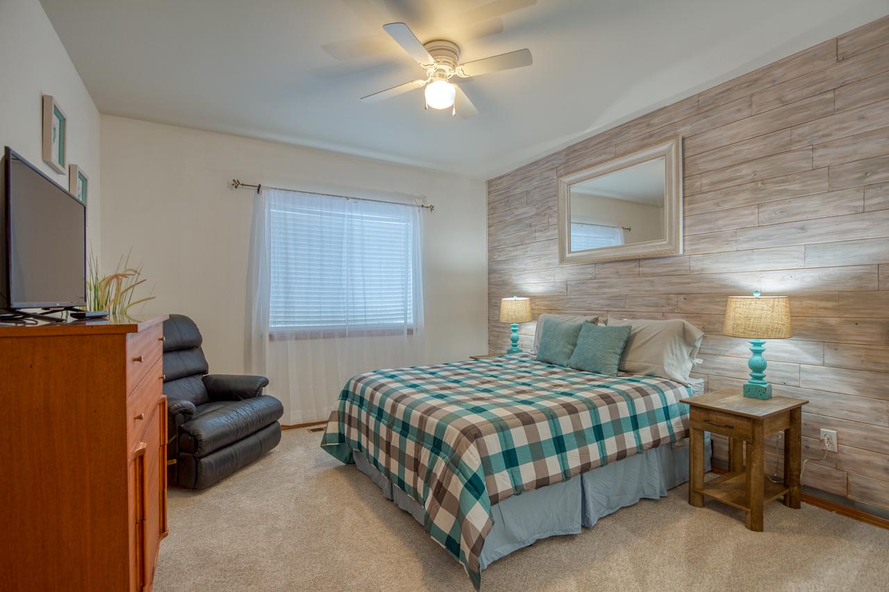 No Wake Zone - thumb 11