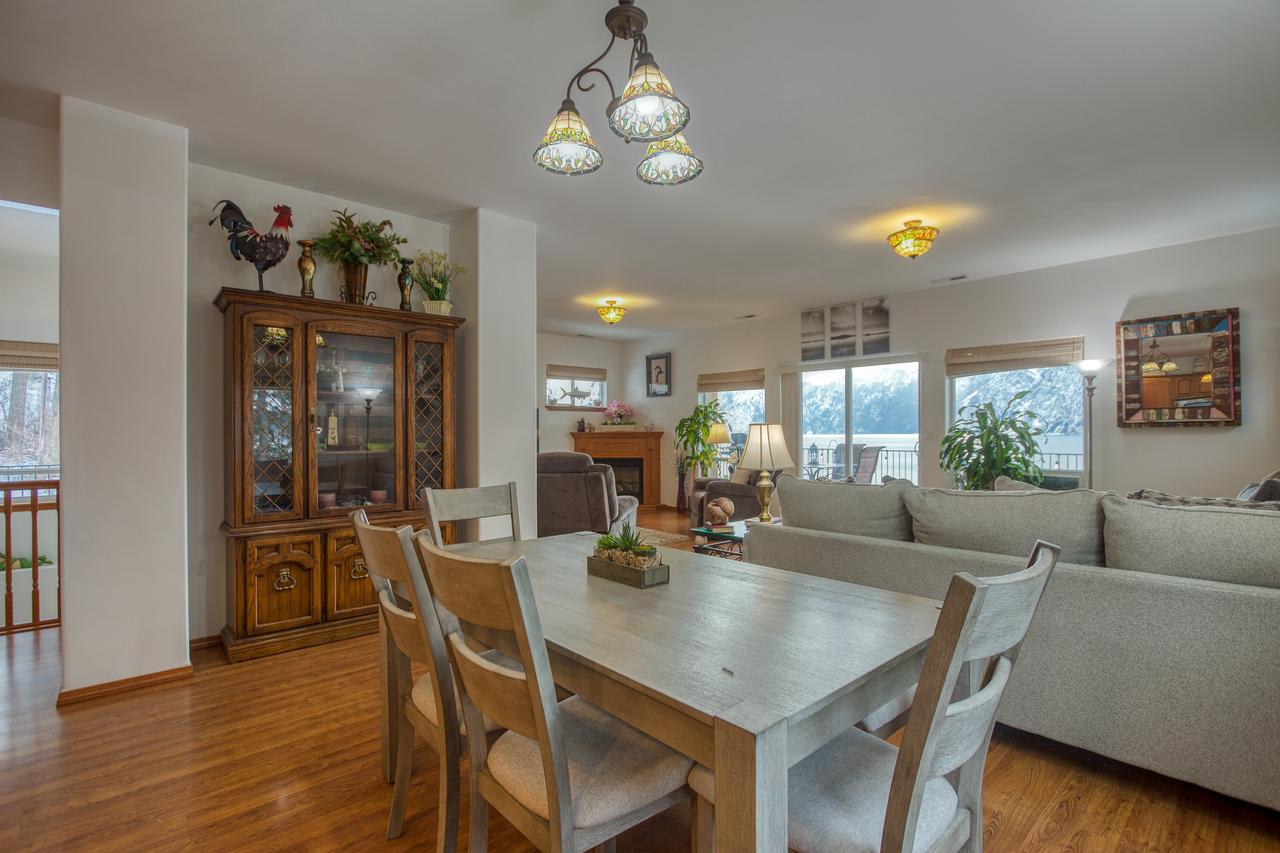 No Wake Zone - thumb 22