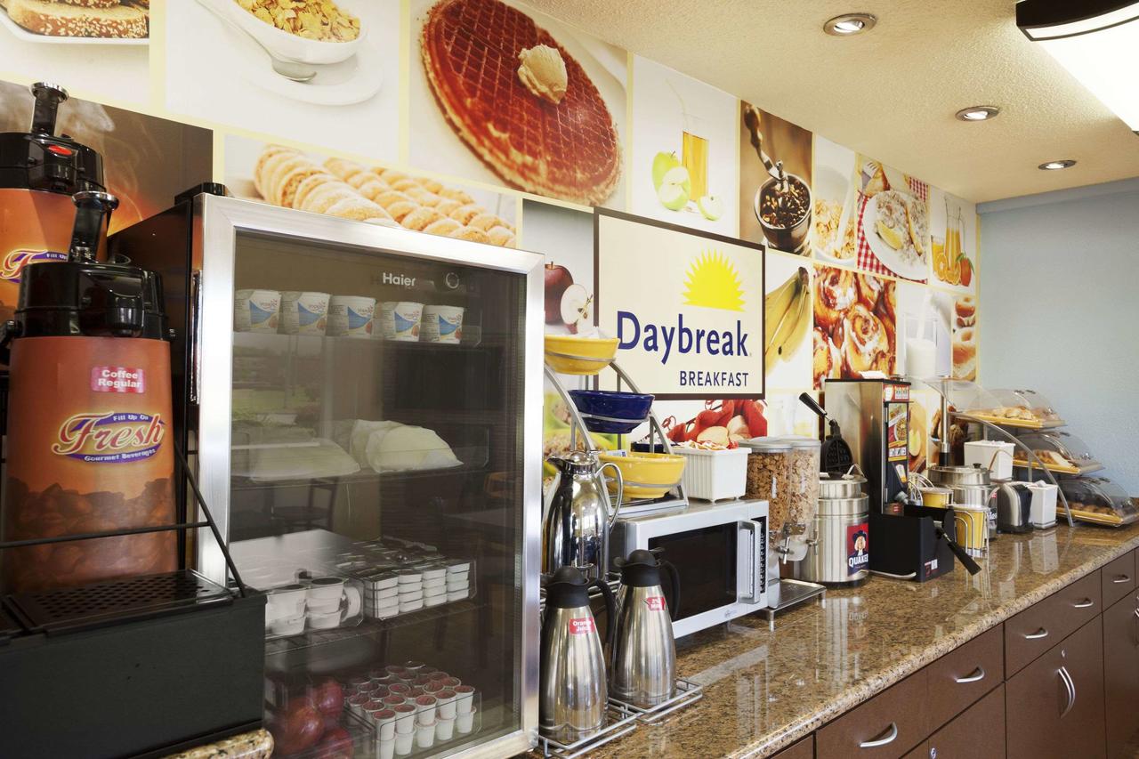 Days Inn By Wyndham Champaign/Urbana - thumb 27