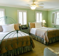 Green Tree Inn - Accommodation Los Angeles