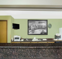 Super 8 by Wyndham Princeton - Accommodation Los Angeles
